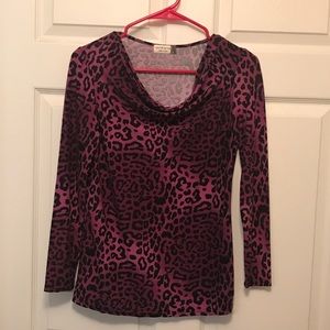 Lightweight Cowl neck top